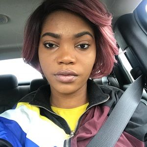 Meet your Posher, Emilie